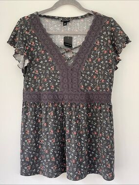 Torrid Charcoal Ditzy Floral Lace-Trim V-Neck Babydoll Empire Waist Tunic 00